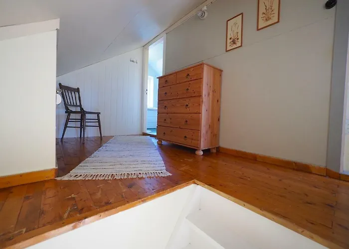 Steinbakk - Vestresand Lofoten Bostad